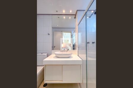 Apartamento à venda com 132m², 2 quartos e 2 vagasBanheiro da Suíte 1