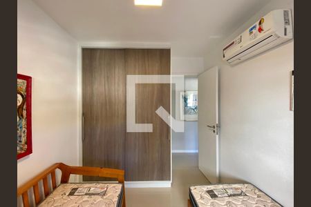 Apartamento à venda com 97m², 3 quartos e 2 vagasQuarto 2