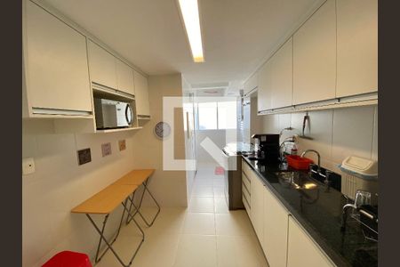 Apartamento à venda com 97m², 3 quartos e 2 vagasCozinha