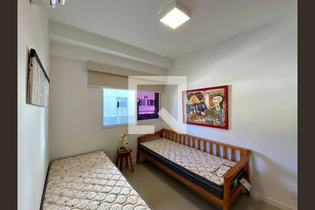 Apartamento à venda com 97m², 3 quartos e 2 vagasQuarto 2