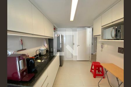 Apartamento à venda com 97m², 3 quartos e 2 vagasCozinha