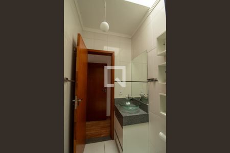 Banheiro da Suíte 1 de casa para alugar com 2 quartos, 84m² em Jardim Maria Luiza, São Paulo