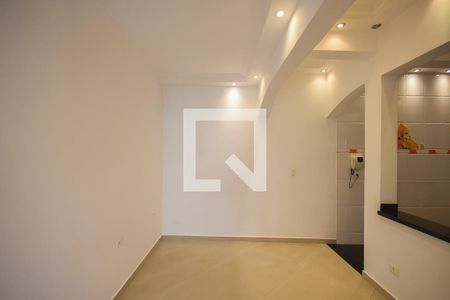 Sala de casa para alugar com 2 quartos, 145m² em Campo Limpo, São Paulo