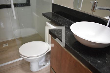 Banheiro da Suíte de casa para alugar com 3 quartos, 120m² em Cidade Industrial de Curitiba, Curitiba