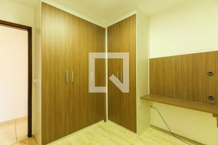 Quarto 2 de casa de condomínio para alugar com 3 quartos, 156m² em Chácara Seis de Outubro, São Paulo