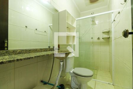 Casa de condomínio para alugar com 156m², 3 quartos e 3 vagasBanheiro 