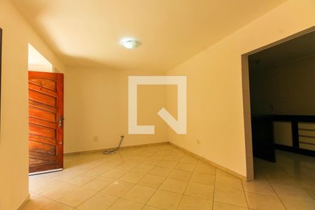 Sala de casa de condomínio para alugar com 3 quartos, 156m² em Chácara Seis de Outubro, São Paulo