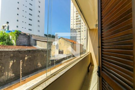 Varanda de casa de condomínio para alugar com 3 quartos, 156m² em Chácara Seis de Outubro, São Paulo