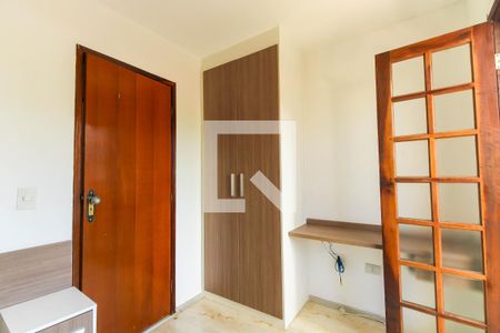 Quarto 1 de casa de condomínio para alugar com 3 quartos, 156m² em Chácara Seis de Outubro, São Paulo