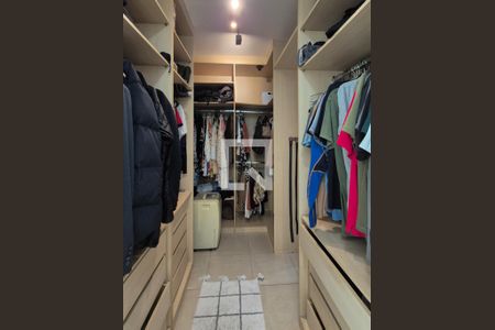Apartamento para alugar com 157m², 3 quartos e 2 vagasCloset da suíte