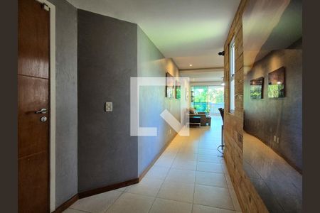 Hall de entrada de apartamento para alugar com 3 quartos, 157m² em Recreio dos Bandeirantes, Rio de Janeiro