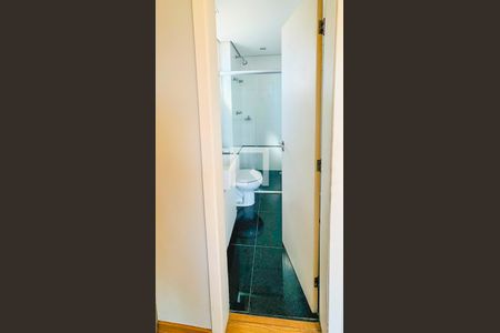 Banheiro de apartamento à venda com 3 quartos, 184m² em Castelo, Belo Horizonte