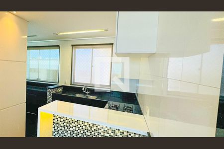 Cozinha de apartamento à venda com 3 quartos, 184m² em Castelo, Belo Horizonte