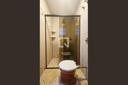 Casa para alugar com 125m², 4 quartos e 2 vagas Casa para alugar com 125m², 4 quartos e 2 vagasBanheiro 2