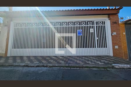 Casa para alugar com 125m², 4 quartos e 2 vagas Casa para alugar com 125m², 4 quartos e 2 vagasFachada da casa