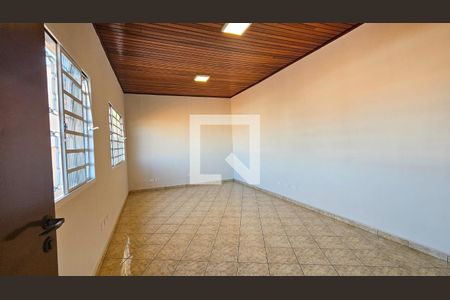 Casa para alugar com 125m², 4 quartos e 2 vagas Casa para alugar com 125m², 4 quartos e 2 vagasQuarto 4