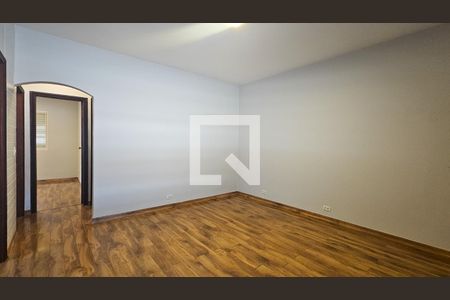 Sala de casa para alugar com 4 quartos, 125m² em Jardim Alzira, São Paulo