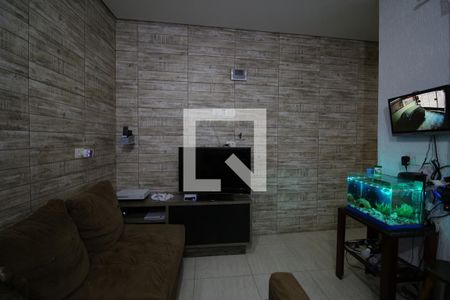 Sala de casa para alugar com 2 quartos, 125m² em Jardim Iva, São Paulo