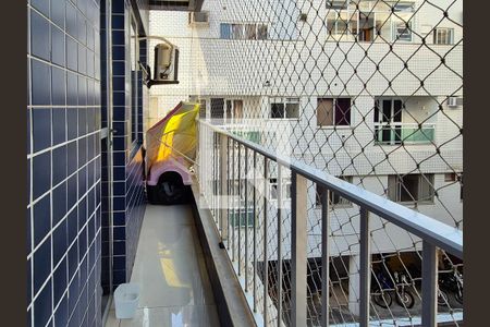 Apartamento à venda com 83m², 3 quartos e 1 vagaVaranda