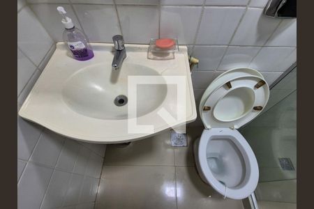 Apartamento à venda com 83m², 3 quartos e 1 vagaBanheiro da Suíte 2