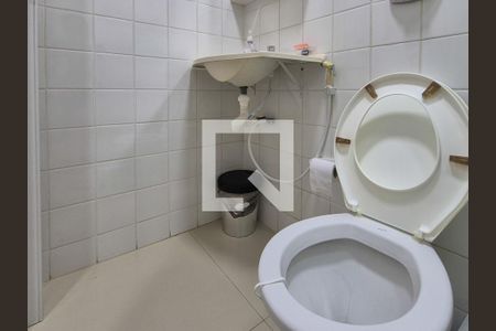 Apartamento à venda com 83m², 3 quartos e 1 vagaBanheiro da Suíte 2