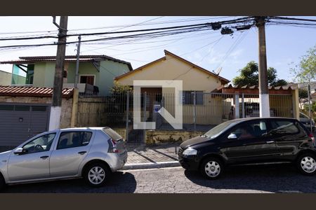 Casa à venda com 297m², 2 quartos e 4 vagasFachada