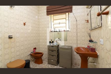 Casa à venda com 297m², 2 quartos e 4 vagasBanheiro