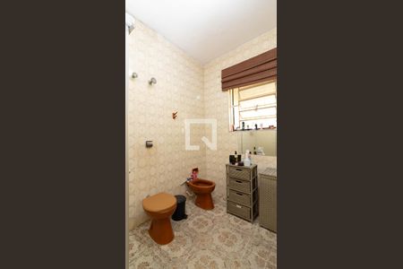 Casa à venda com 297m², 2 quartos e 4 vagasBanheiro