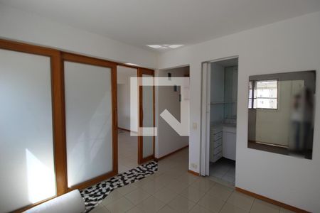 Quarto Suíte de apartamento para alugar com 1 quarto, 42m² em Indianópolis, São Paulo