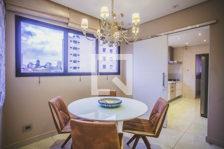 Apartamento à venda com 234m², 4 quartos e 4 vagas Apartamento à venda com 234m², 4 quartos e 4 vagasCopa