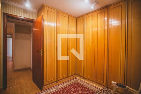 Apartamento à venda com 234m², 4 quartos e 4 vagas Apartamento à venda com 234m², 4 quartos e 4 vagasCloset