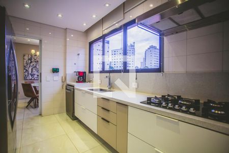 Apartamento à venda com 234m², 4 quartos e 4 vagas Apartamento à venda com 234m², 4 quartos e 4 vagasCozinha