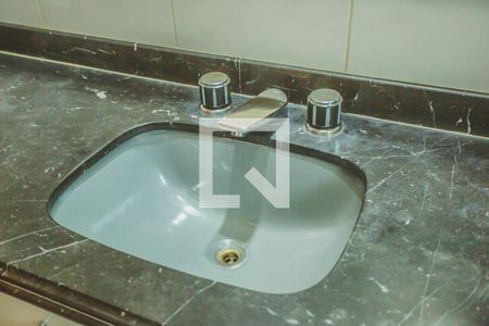 Apartamento à venda com 234m², 4 quartos e 4 vagas Apartamento à venda com 234m², 4 quartos e 4 vagasBanheiro 3