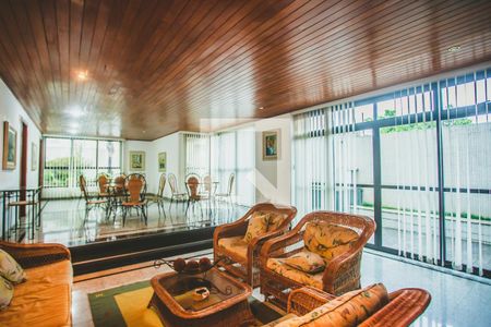 Apartamento à venda com 234m², 4 quartos e 4 vagas Apartamento à venda com 234m², 4 quartos e 4 vagasÁrea comum - Salão de festas