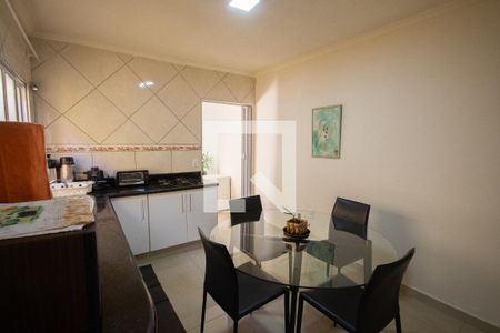 Casa para alugar com 140m², 3 quartos e 2 vagasCozinha