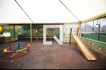 Apartamento à venda com 47m², 2 quartos e 1 vaga Apartamento à venda com 47m², 2 quartos e 1 vagaÁrea comum - Playground