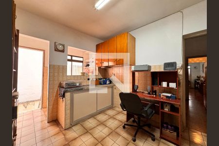 Casa à venda com 247m², 3 quartos e 4 vagasEscritório