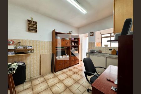 Casa à venda com 247m², 3 quartos e 4 vagasEscritório