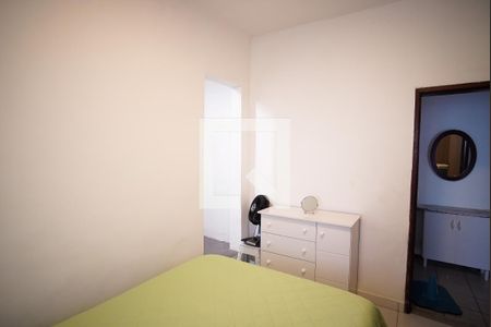 Casa à venda com 498m², 5 quartos e 8 vagas Casa à venda com 498m², 5 quartos e 8 vagasQuarto 2