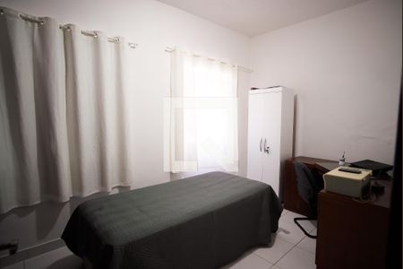 Casa à venda com 498m², 5 quartos e 8 vagas Casa à venda com 498m², 5 quartos e 8 vagasQuarto 5