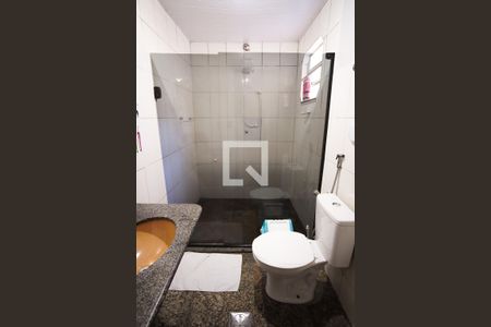 Casa à venda com 498m², 5 quartos e 8 vagas Casa à venda com 498m², 5 quartos e 8 vagasBanheiro 2