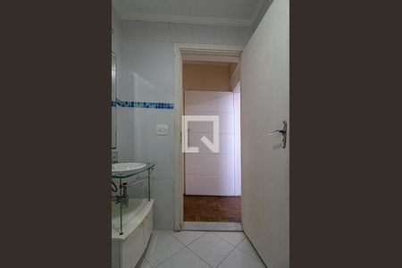 banheiro social_4 de apartamento à venda com 3 quartos, 130m² em Aclimação, São Paulo