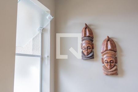 Casa à venda com 300m², 5 quartos e 4 vagas Casa à venda com 300m², 5 quartos e 4 vagasLavabo