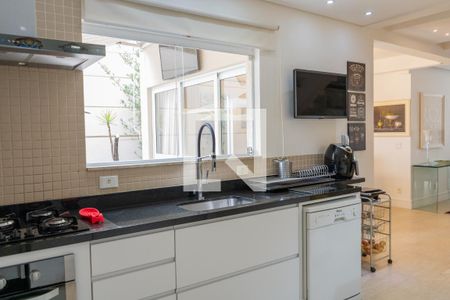 Casa à venda com 300m², 5 quartos e 4 vagas Casa à venda com 300m², 5 quartos e 4 vagasCozinha