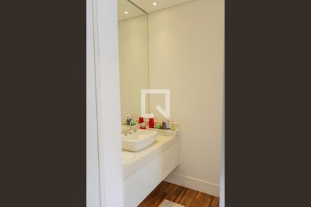 Casa à venda com 300m², 5 quartos e 4 vagas Casa à venda com 300m², 5 quartos e 4 vagasBanheiro 1