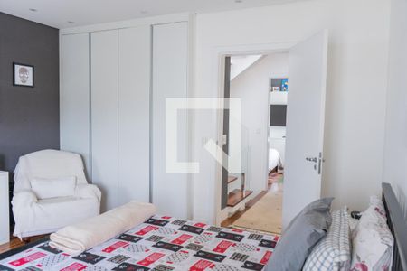 Casa à venda com 300m², 5 quartos e 4 vagas Casa à venda com 300m², 5 quartos e 4 vagasQuarto 3