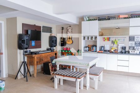 Casa à venda com 300m², 5 quartos e 4 vagas Casa à venda com 300m², 5 quartos e 4 vagasÁrea gourmet