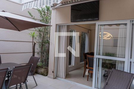 Casa à venda com 300m², 5 quartos e 4 vagas Casa à venda com 300m², 5 quartos e 4 vagasÁrea comum