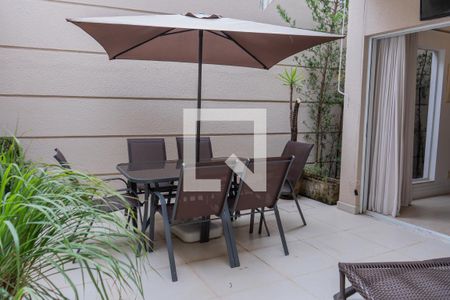 Casa à venda com 300m², 5 quartos e 4 vagas Casa à venda com 300m², 5 quartos e 4 vagasÁrea comum