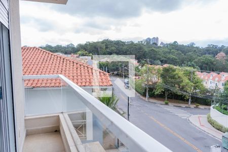 Casa à venda com 300m², 5 quartos e 4 vagas Casa à venda com 300m², 5 quartos e 4 vagasVaranda